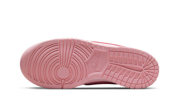 Nike Dunk Low Triple Pink - NOISE PLUG