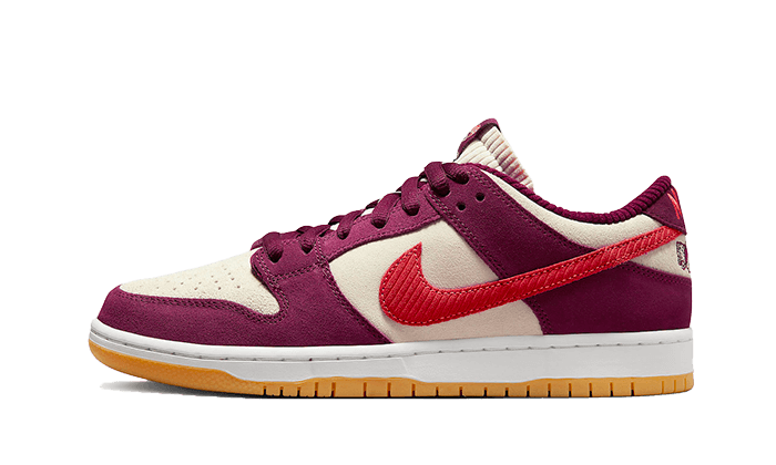 Nike SB Dunk Low Skate Like A Girl - NOISE PLUG