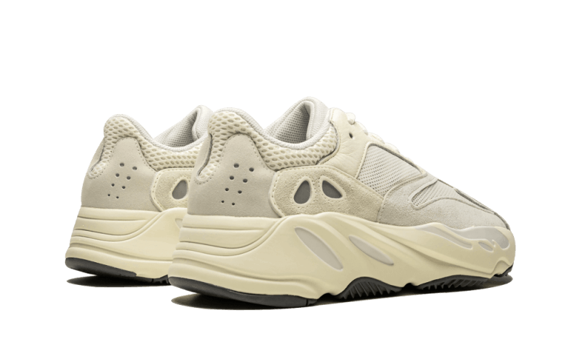 Yeezy 700 Analog - NOISE PLUG